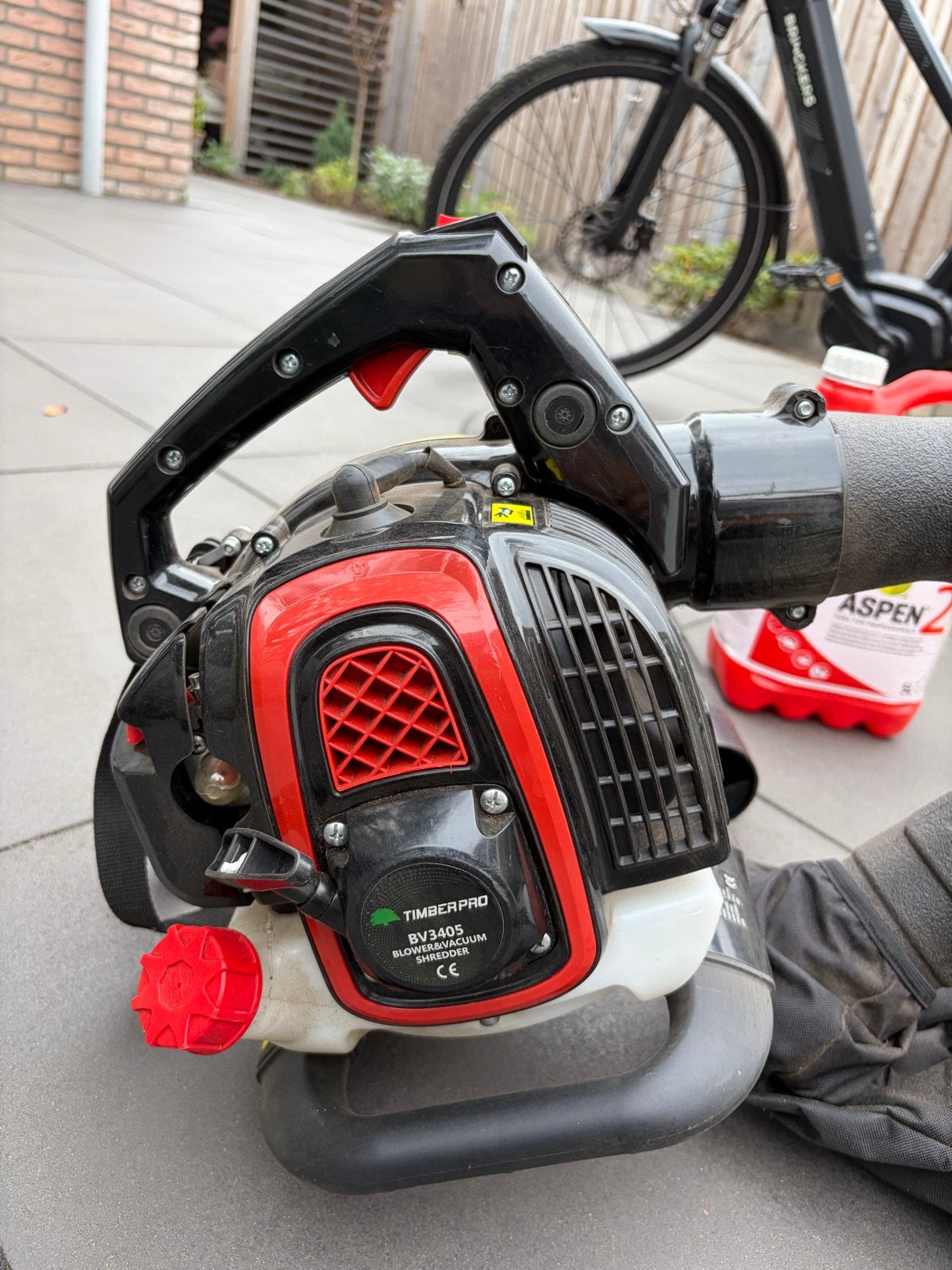 Timberpro Bladblazer Benzine - Zo goed als nieuw, Tuin en Terras, Ophalen, Benzine, Gebruikt, Handgedragen