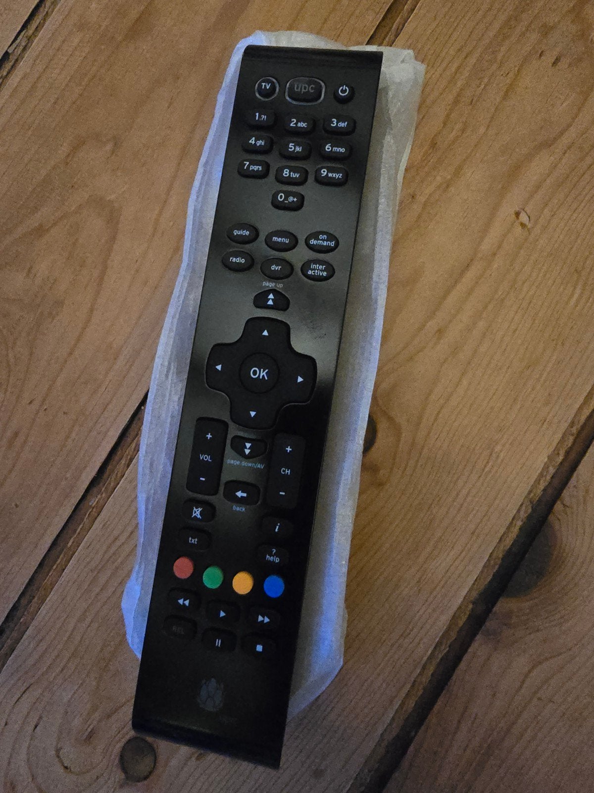 Nieuw in verpakking UPC afstandsbediening, Ophalen, Nieuw