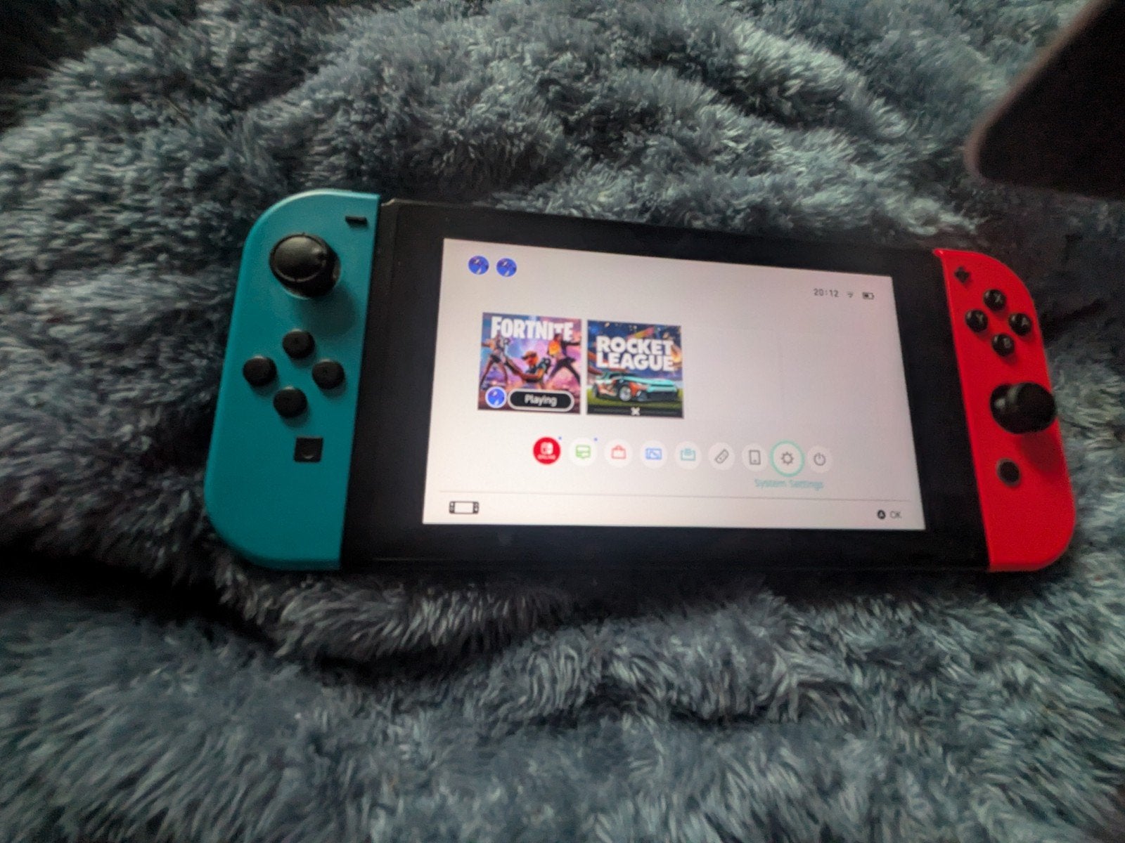 Mis deze kans niet!
Complete Nintendo Switch in goede staat., Spelcomputers en Games, Spelcomputers | Nintendo Switch, Ophalen of Verzenden