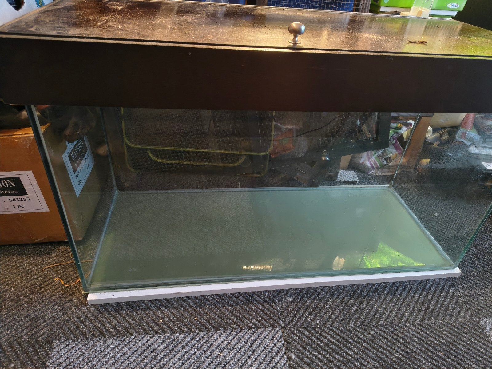 aquarium, Ophalen, Leeg aquarium