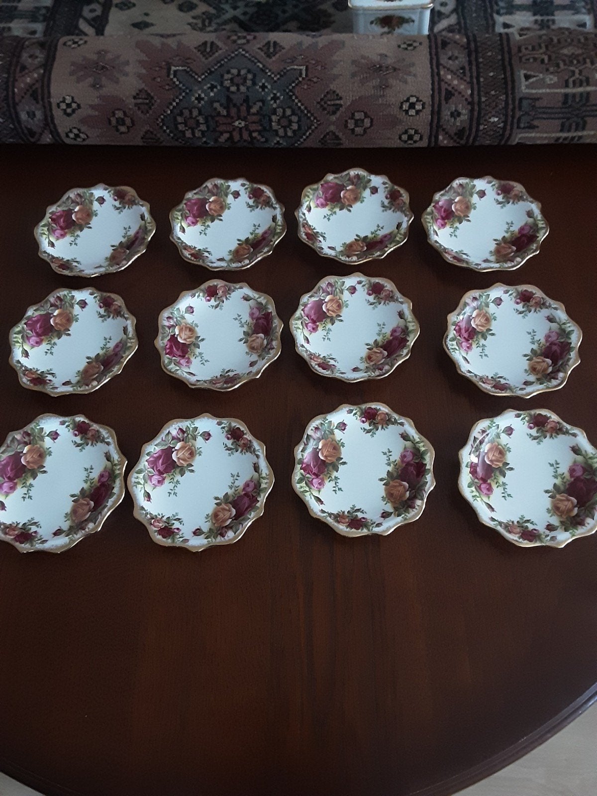 Royal Albert 12 Petit four schaaltjes Old Country Rose, Antiek en Kunst, Ophalen of Verzenden