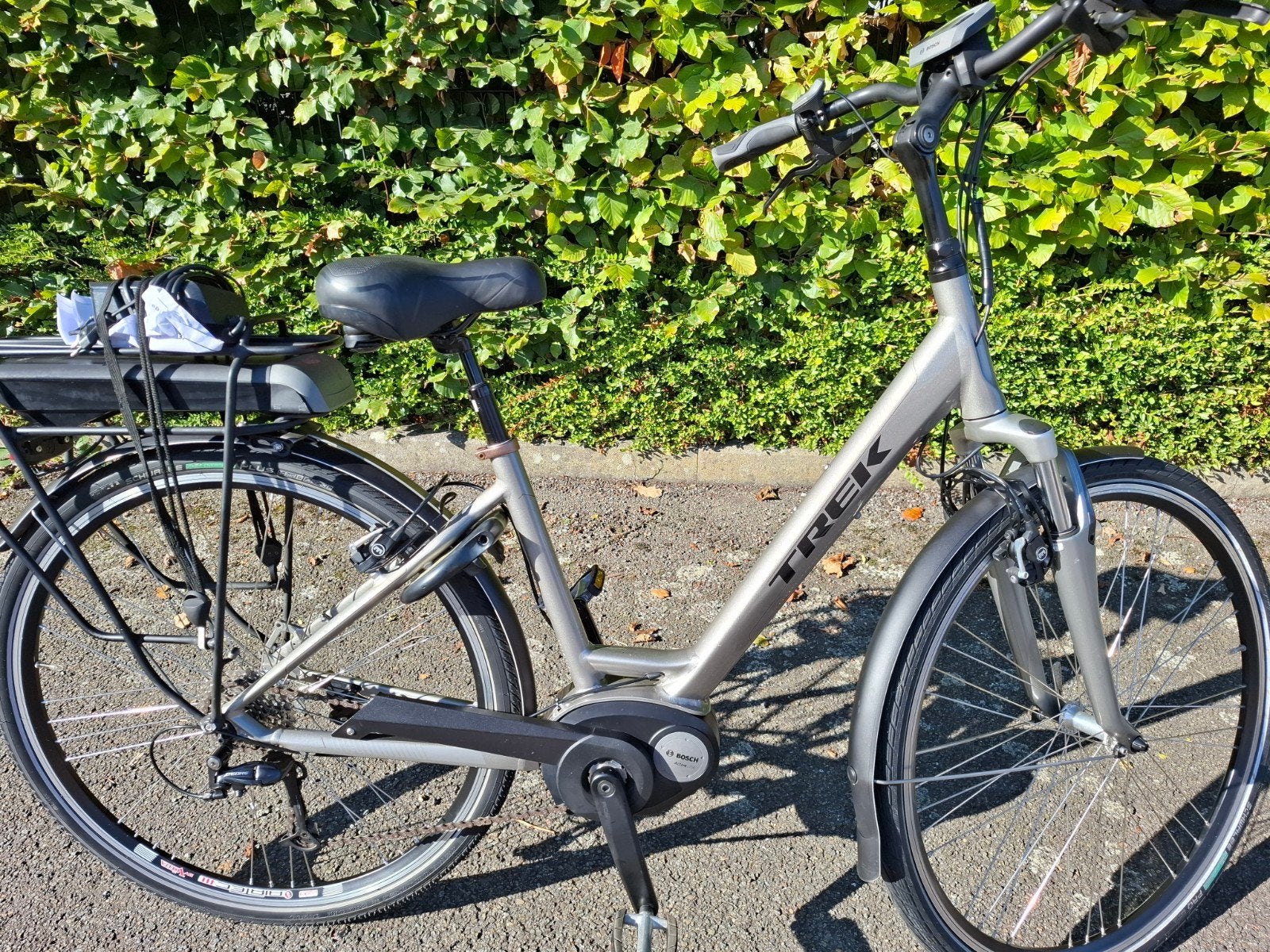 ​Mooie Trek Elektrische Damesfiets / E-bike (Frame 55 cm) –, Ophalen of Verzenden, Zo goed als nieuw, Overige merken
