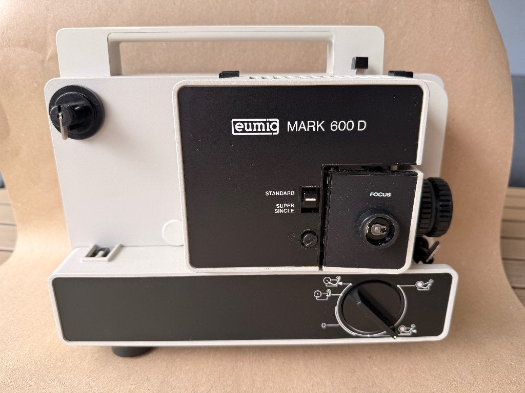 Eumig Mark 600 D filmprojector, Ophalen of Verzenden