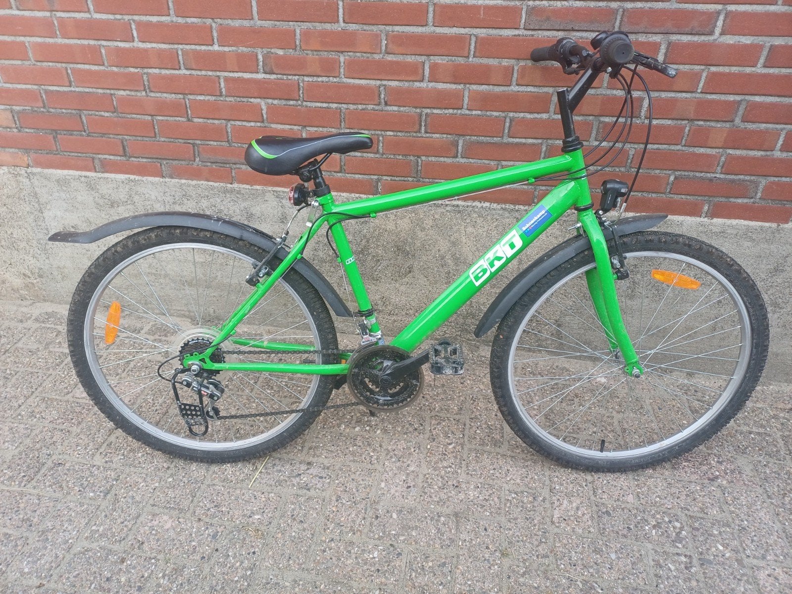 Groene BKT fiets met 26 inch banden en 21 versnellingen, Velgrem, Versnellingen, Zo goed als nieuw, Ophalen