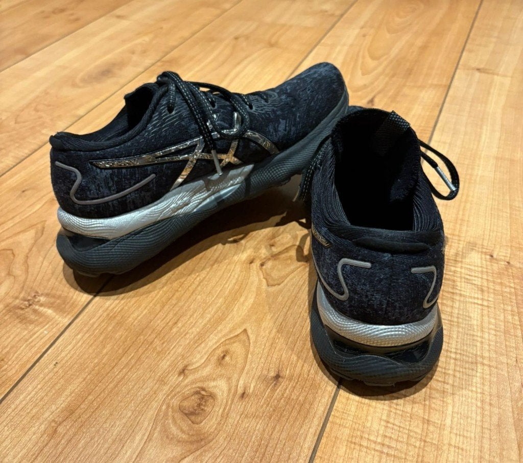 Hardloopschoenen dames | Asics GEL-NIMBUS, Hardloopschoenen, Ophalen of Verzenden, Zo goed als nieuw, Hardlopen