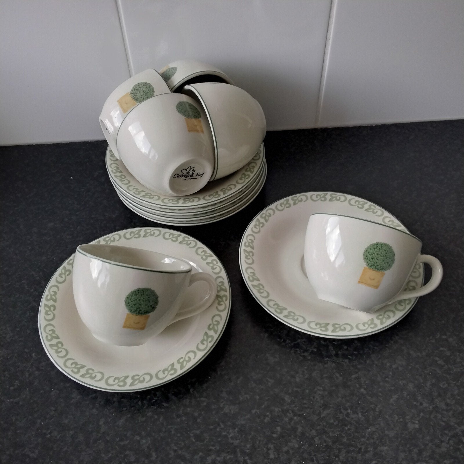 Van Cleef Clayre en Eef  6 kop en schotels  buxus, Ophalen of Verzenden, Porselein, Overige stijlen, Kop(pen) en/of Schotel(s)