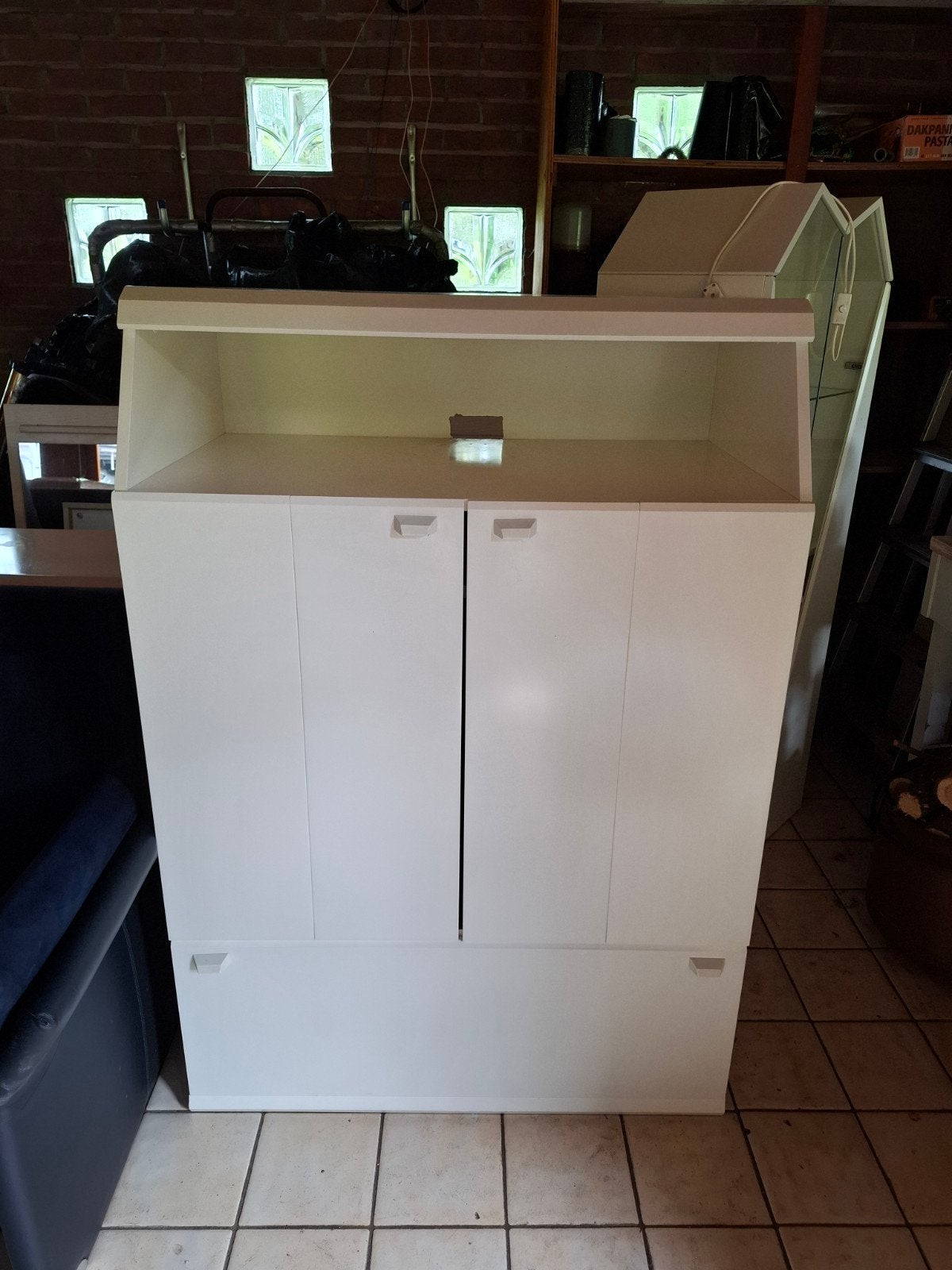 Wandmeubel 3 delen en fauteuil, Ophalen, 150 tot 200 cm, 25 tot 50 cm, 200 tot 250 cm