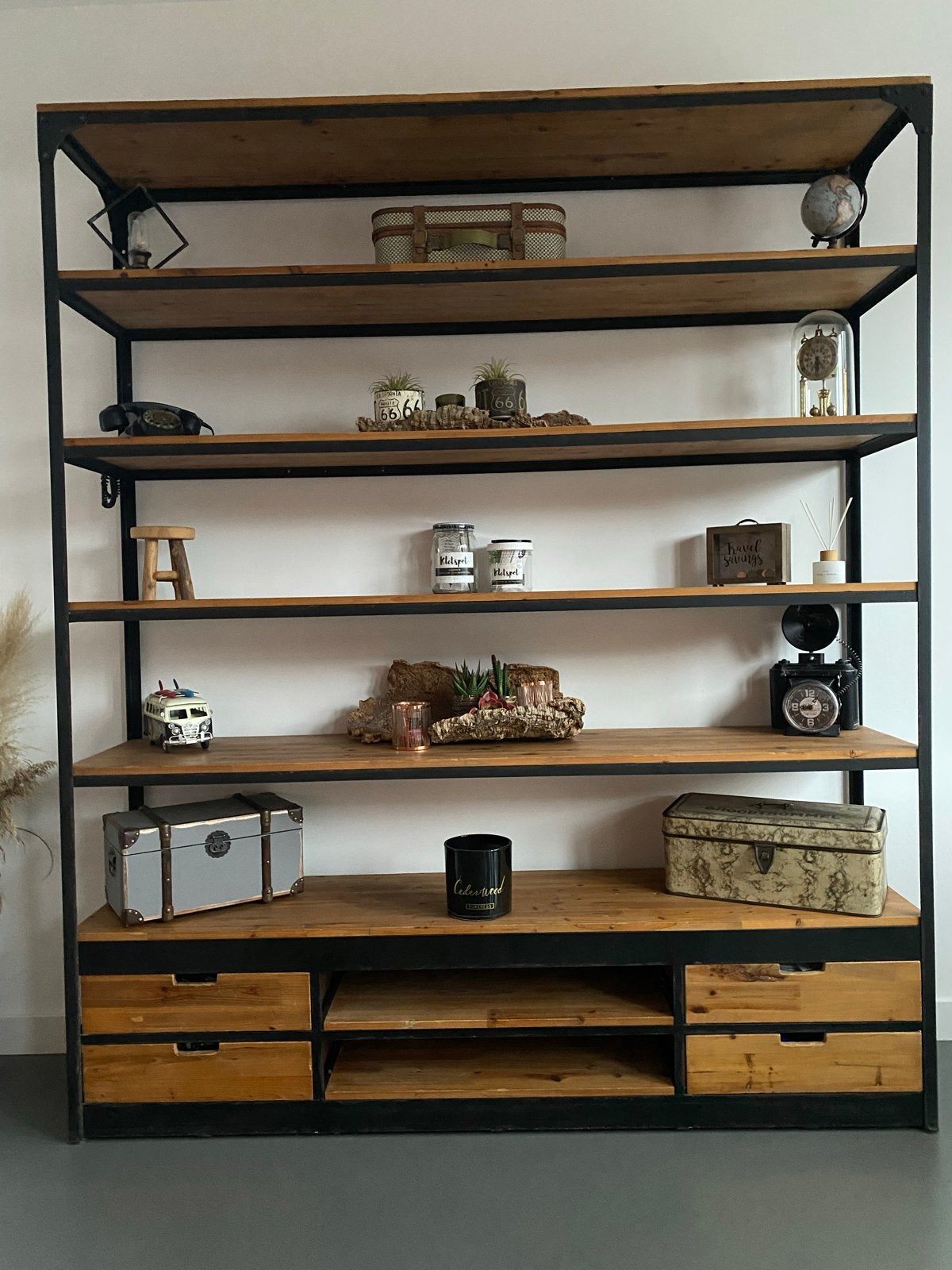 Industriële Boekenkast van Rootsmann met ladder, Ophalen, 100 tot 150 cm, 200 cm of meer, Zo goed als nieuw