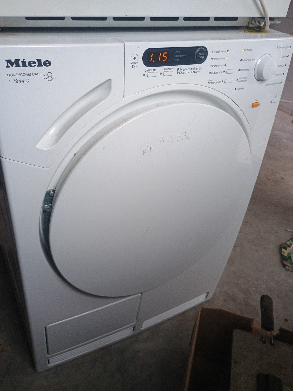 Miele Condensdroger T7944C - Gebruikt (weinig) & Netjes, 6 tot 8 kg, Ophalen, Condens, 85 tot 90 cm