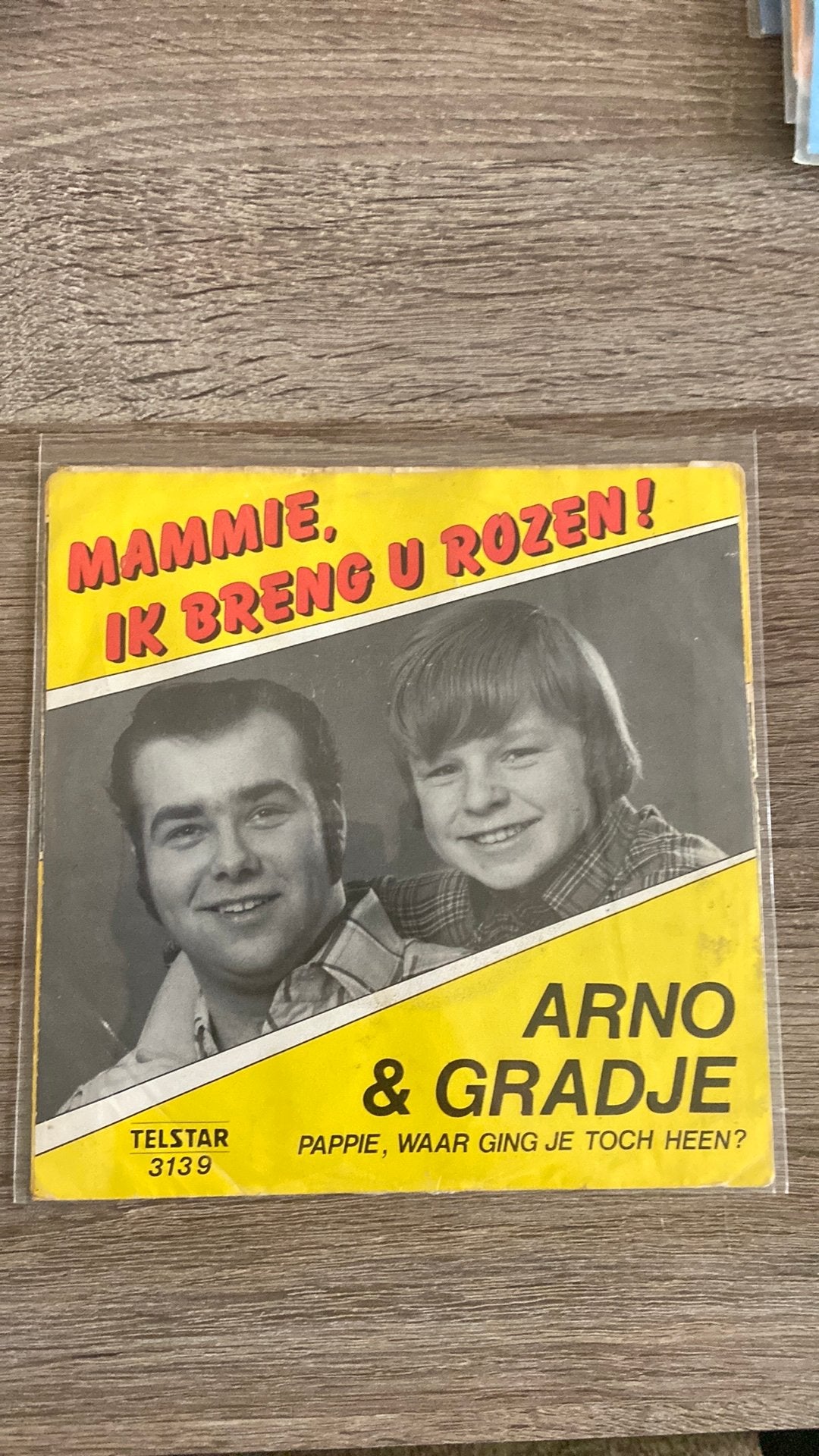 Arno&gradje, Ophalen of Verzenden, Zo goed als nieuw, Overige formaten, Levenslied of Smartlap