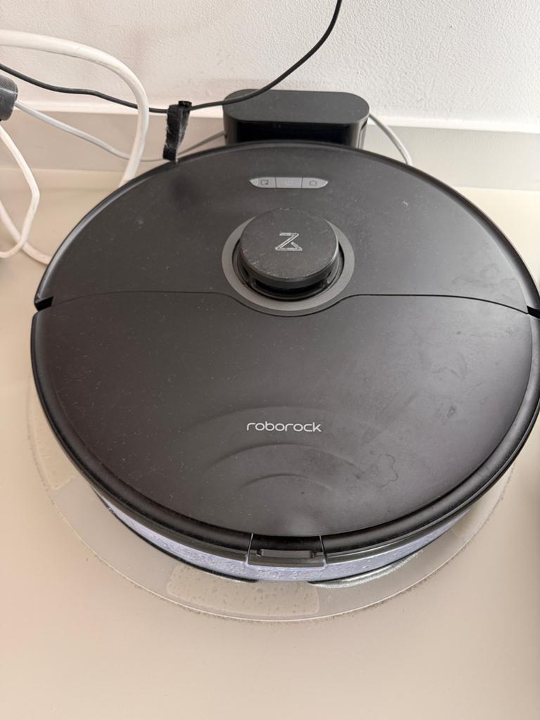 Roborock S8 robotstofzuiger + 1 jaar oud, Ophalen of Verzenden, Zo goed als nieuw