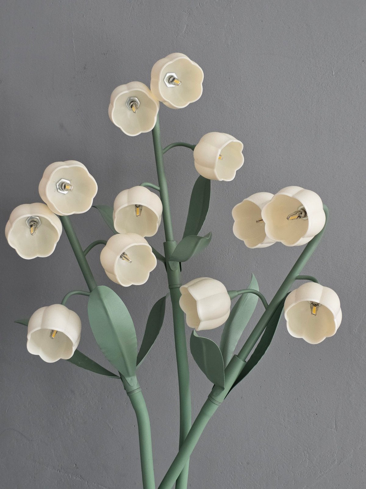 Vloerlamp met 12 lelietjes, Huis en Inrichting, Lampen | Hanglampen, Ophalen of Verzenden, Nieuw, Overige materialen, 75 cm of meer