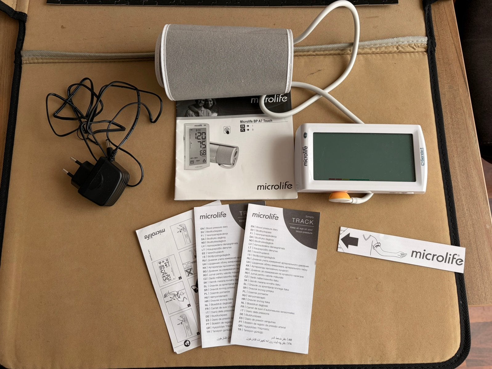 Microlife Bloeddrukmeter met manchet en etui, Ophalen of Verzenden, Zo goed als nieuw, Overige typen