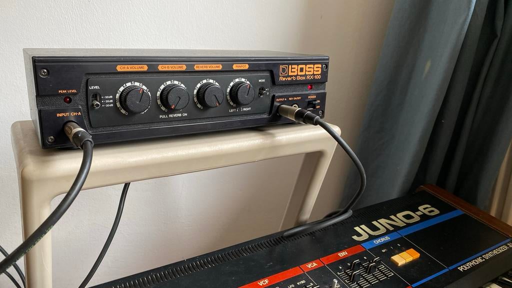 BOSS Reverb Box RX-100 spring reverb, Muziek en Instrumenten, Effecten, Ophalen of Verzenden, Gebruikt, Reverb
