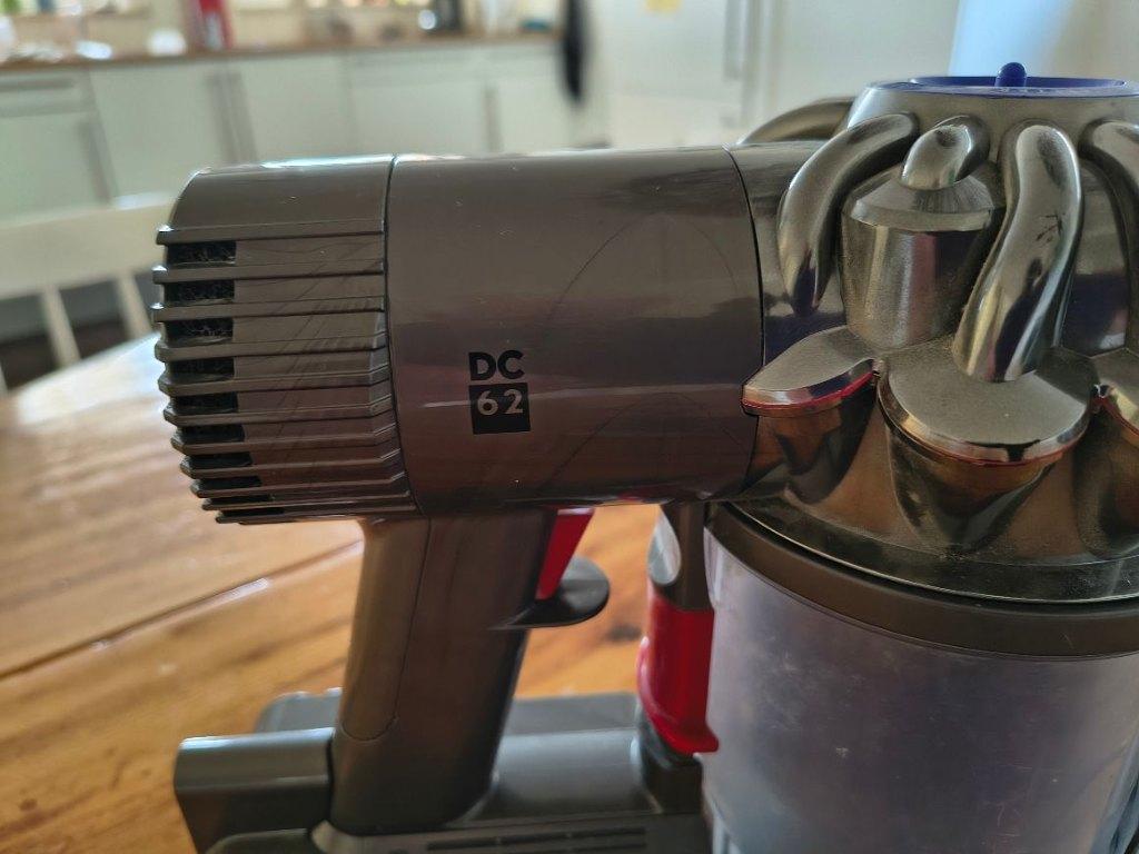 Dyson stofzuiger, Witgoed en Apparatuur, Stofzuigers, Ophalen, Dyson, Niet werkend, Reservoir