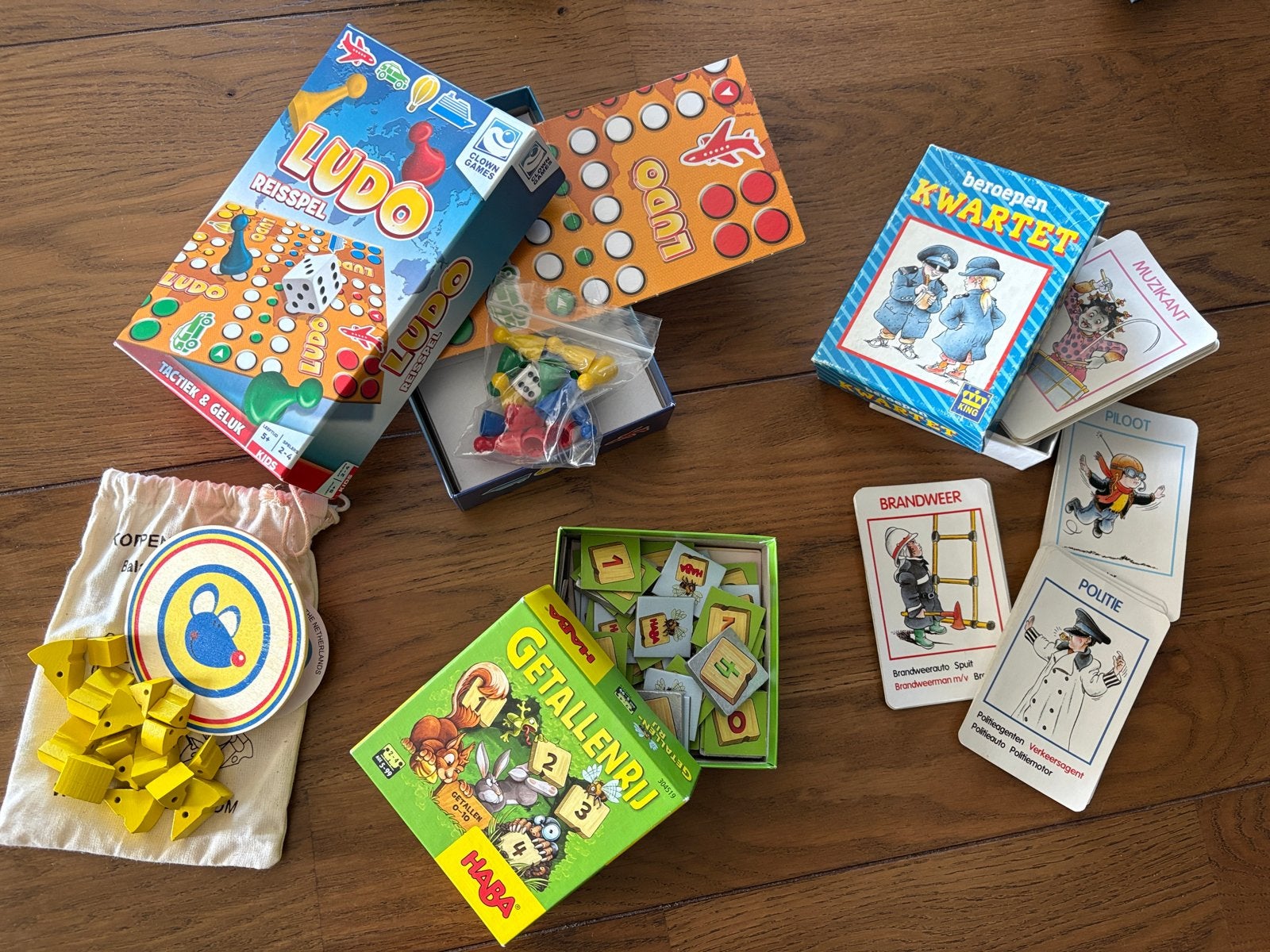 Spellenpakket: Ludo, Kwartet, Ballansspel, Getallenrij, Drie of vier spelers, Ophalen, Gebruikt, Reisspel