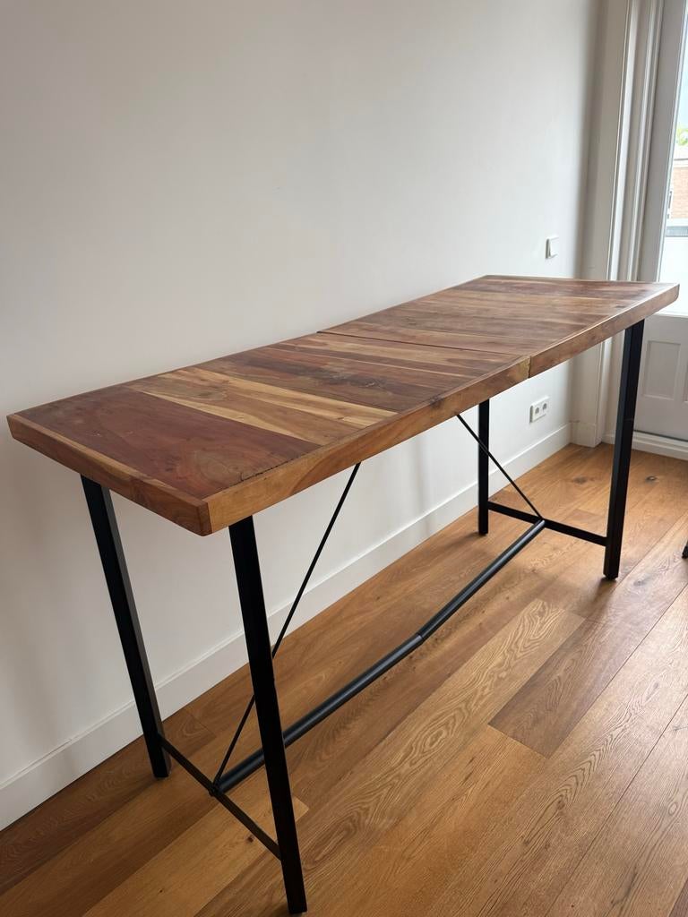 Hoge houten bartafel met metalen onderstel, Ophalen, Gebruikt
