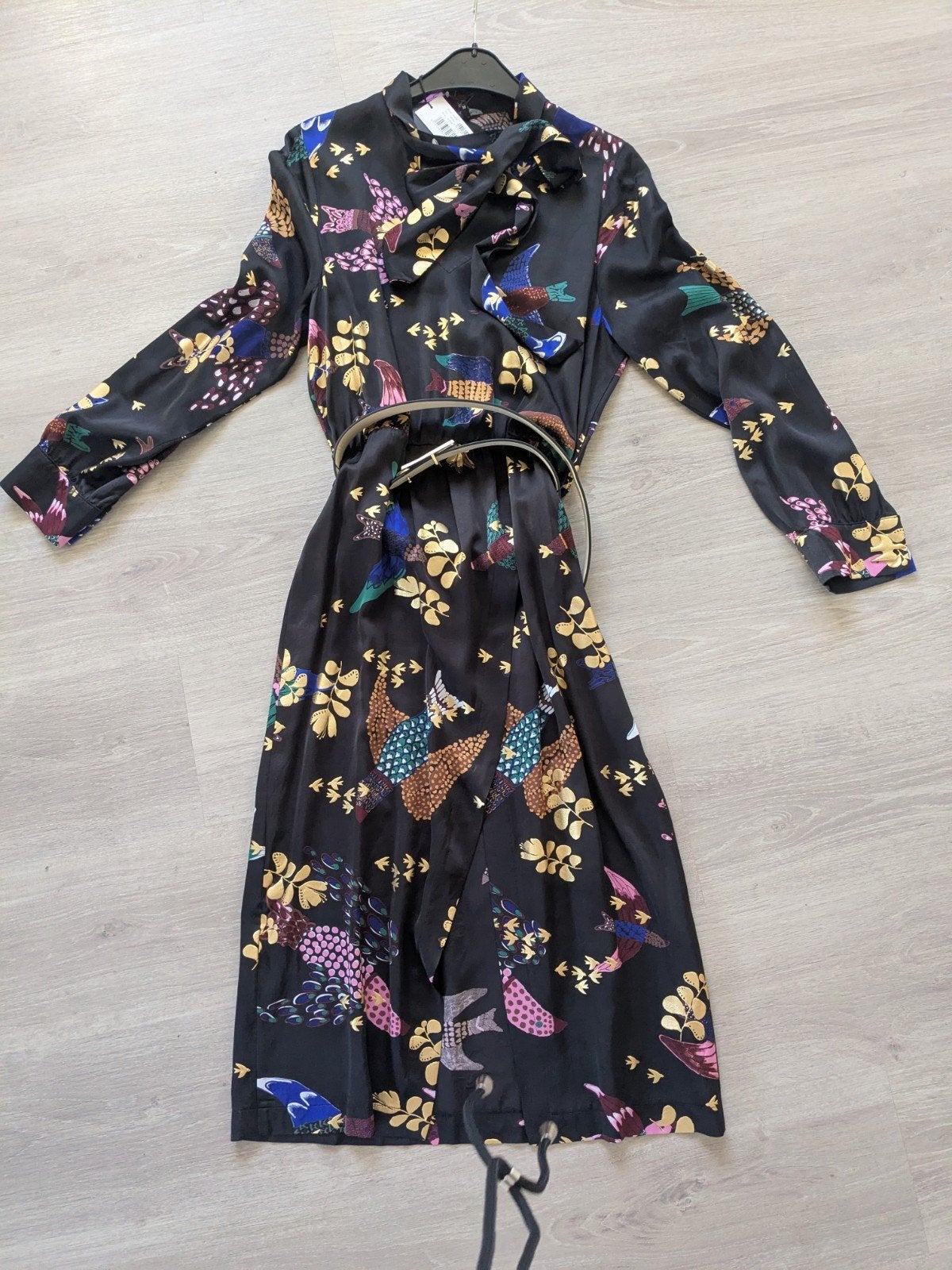 Caroline Biss jurk met vogelprint en riem, Maat 38/40 (M), Zwart, Nieuw, Ophalen of Verzenden