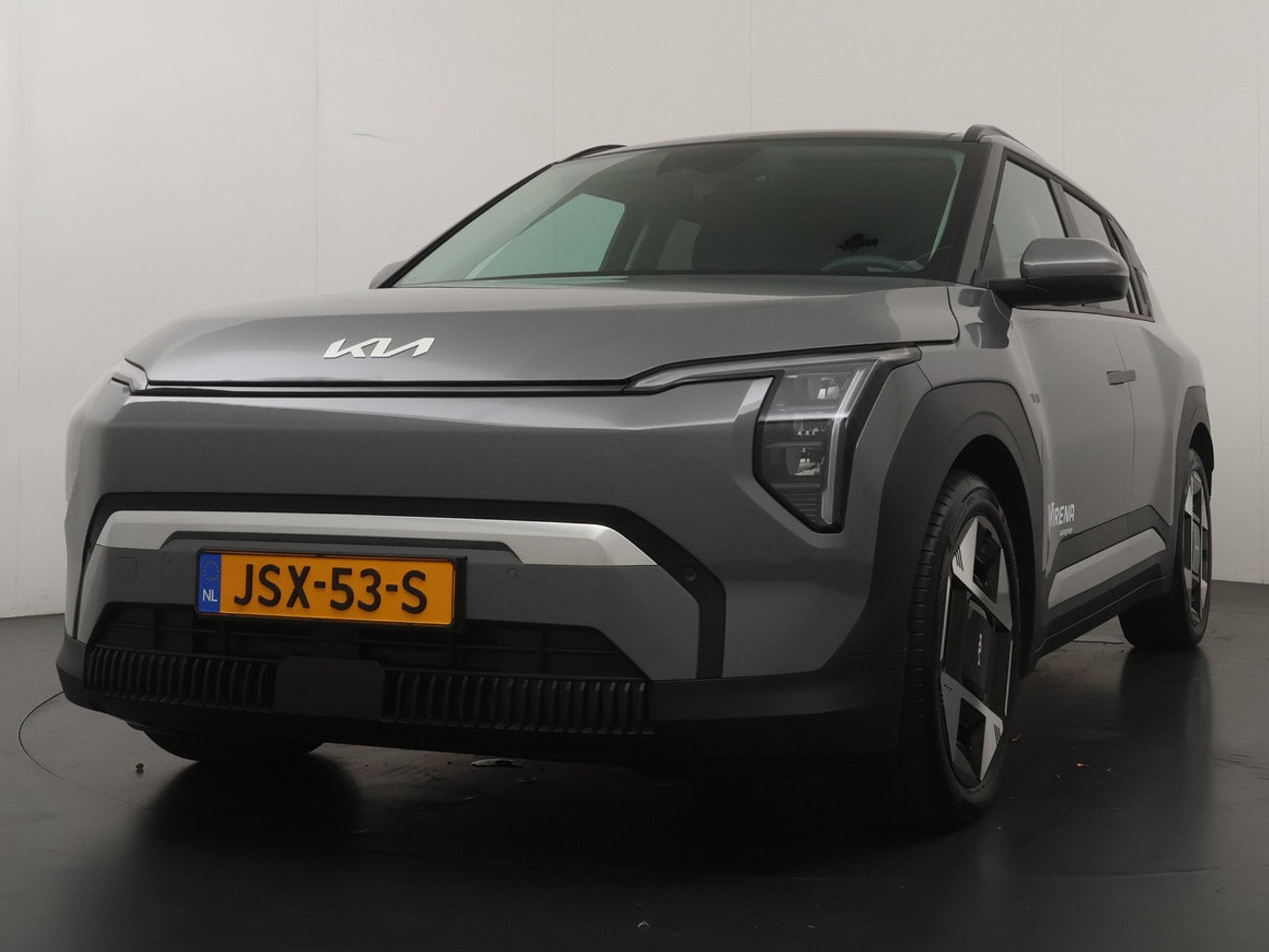 Kia EV3 Plus Advanced 81.4 kWh - Schuif-/Kanteldak - Elektri, Auto's, Leder en Stof, Origineel Nederlands, Grijs, 204 pk