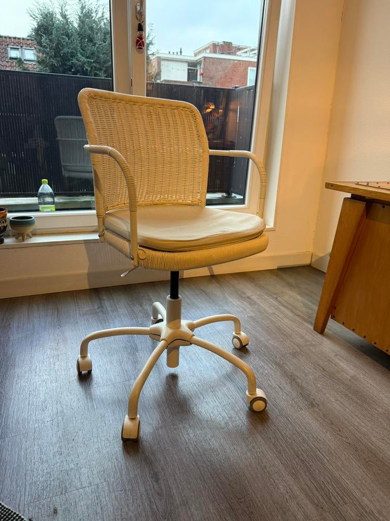 Ikea bureaustoel gregor Rotan, Ophalen, Zo goed als nieuw, Zwart