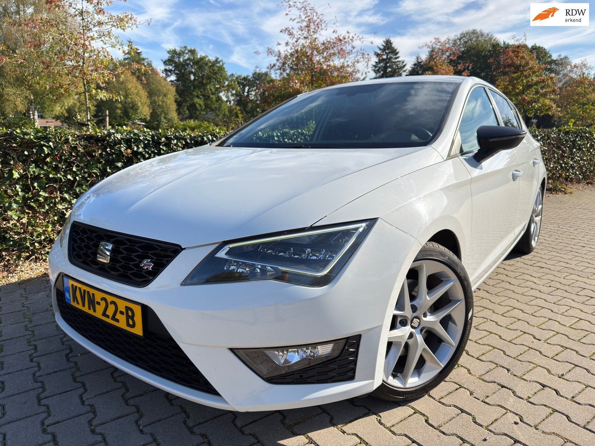 Seat LEON 1.8 TSI FR , 5-DRS. , Clima / Cruise / Half-Leder, Auto's, Voorwielaandrijving, Gebruikt, 4 cilinders, Leder en Stof