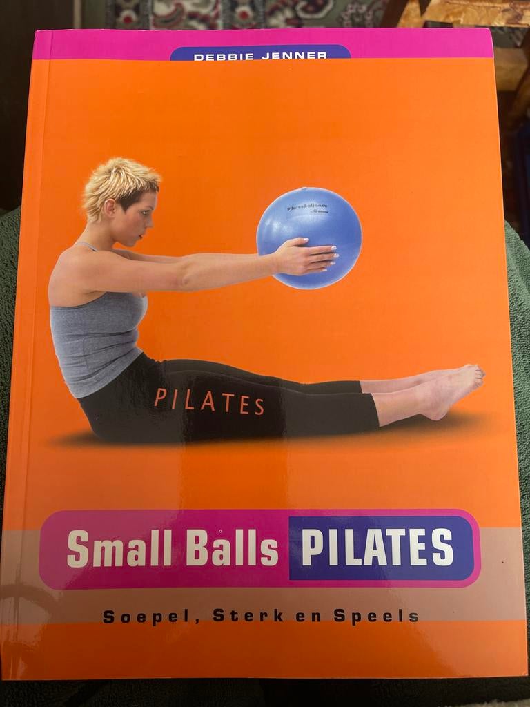 Small Balls Pilates - Soepel, Sterk en Speels, Ophalen of Verzenden, Zo goed als nieuw, Gezondheid en Conditie