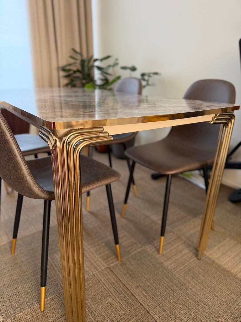 Eettafel met 4 stoelen, Ophalen, Zo goed als nieuw, 4 tot 6 stoelen