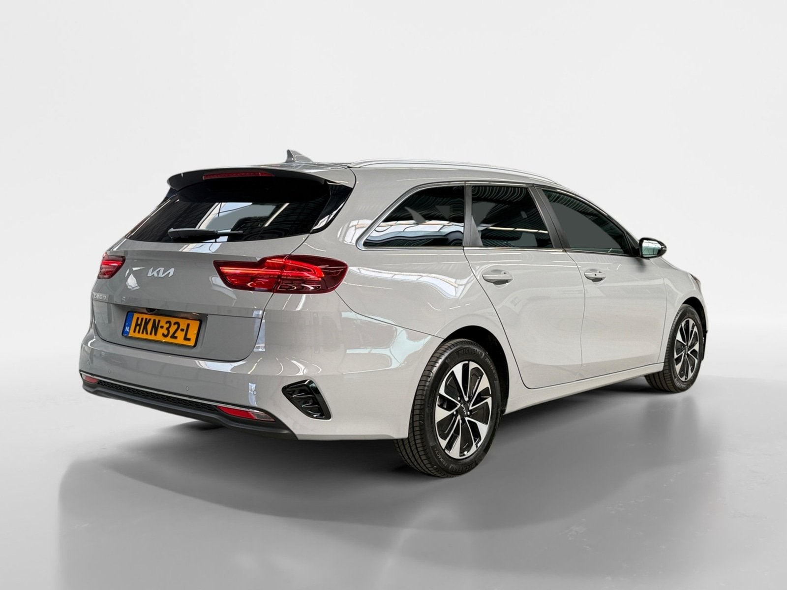 Kia Ceed Sportswagon 1.0 T-GDi MHEV Design Edition I Automaa, Auto's, Kia, Euro 6, 1309 kg, Leder en Stof, Origineel Nederlands
