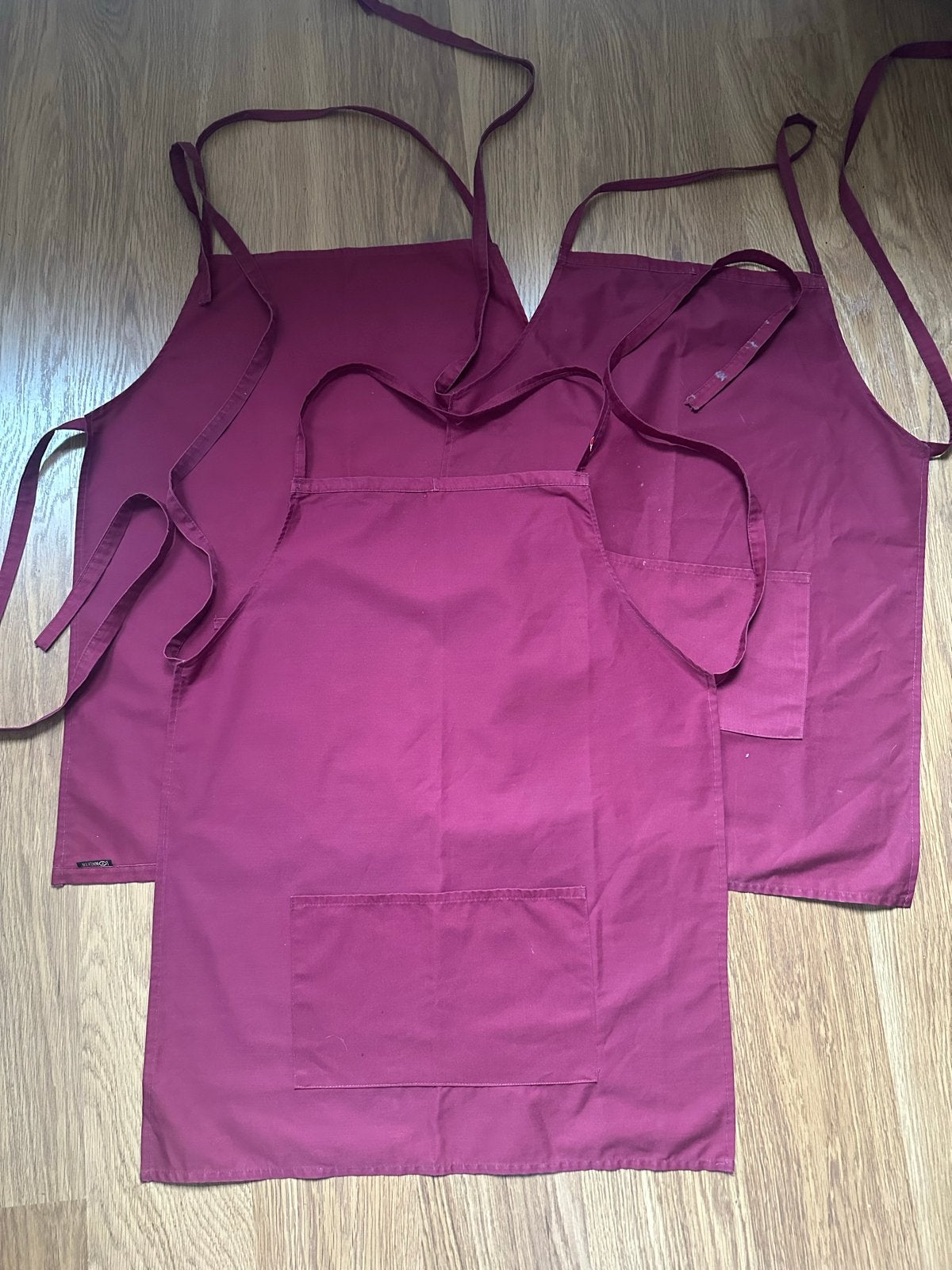 Set van 3 bordeauxrode keukenschorten, Overige typen, Ophalen of Verzenden, Gebruikt, Rood
