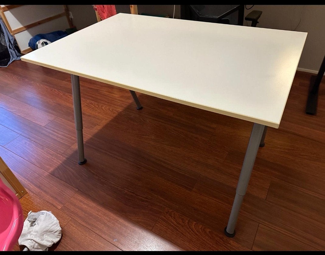 IKEA bureau met verstelbare poten - 80x120 cm, Ophalen