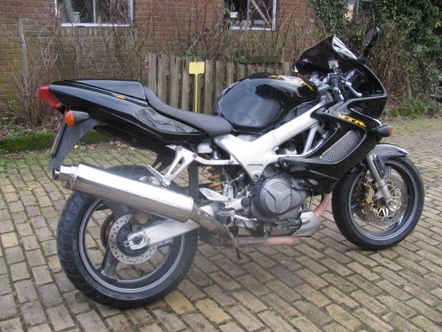 Honda VTR 1000 F, Motorrijbewijs A, Sport, Honda.nl, Handgeschakeld