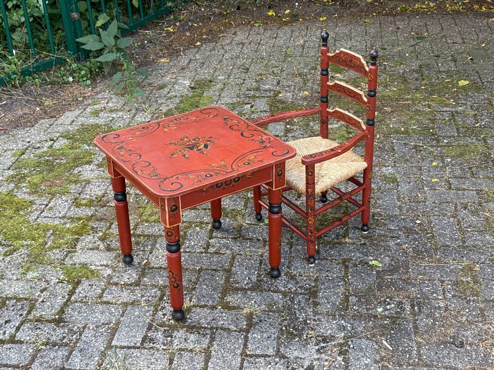 Hindeloopen Antieke kindertafel en stoel set, Ophalen