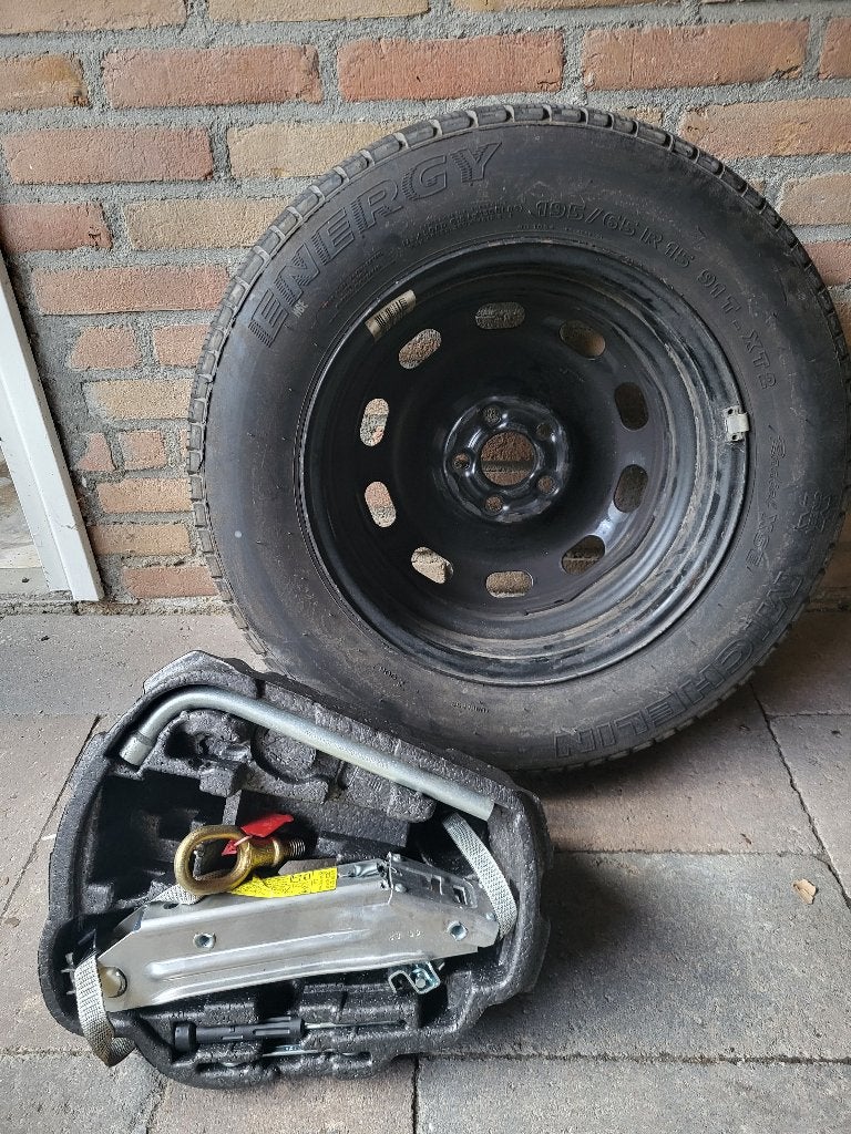 Krik + Michelin energy reserve autoband 195/65 R15 91T-XT2, Auto-onderdelen, Ophalen, Nieuw