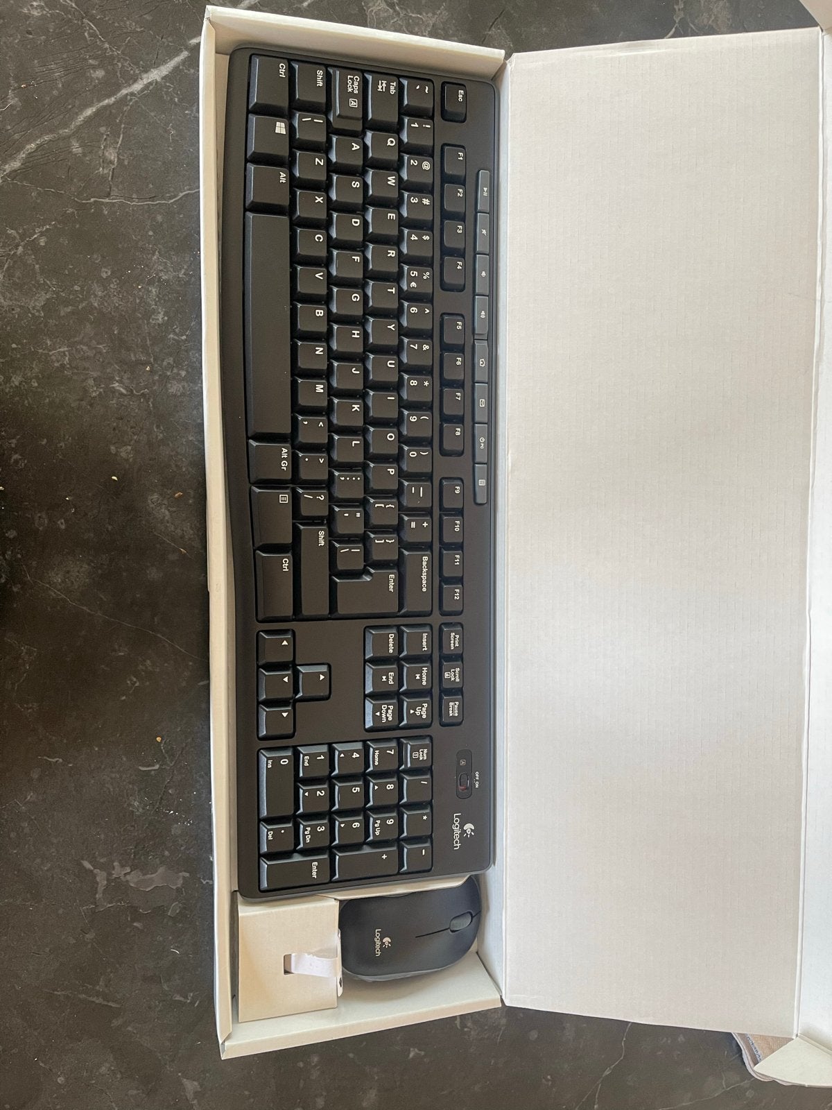 Logitech MK270 Draadloos Toetsenbord en Muis Combo QWERTY, Ophalen, Draadloze ontvanger, Zo goed als nieuw, Draadloos