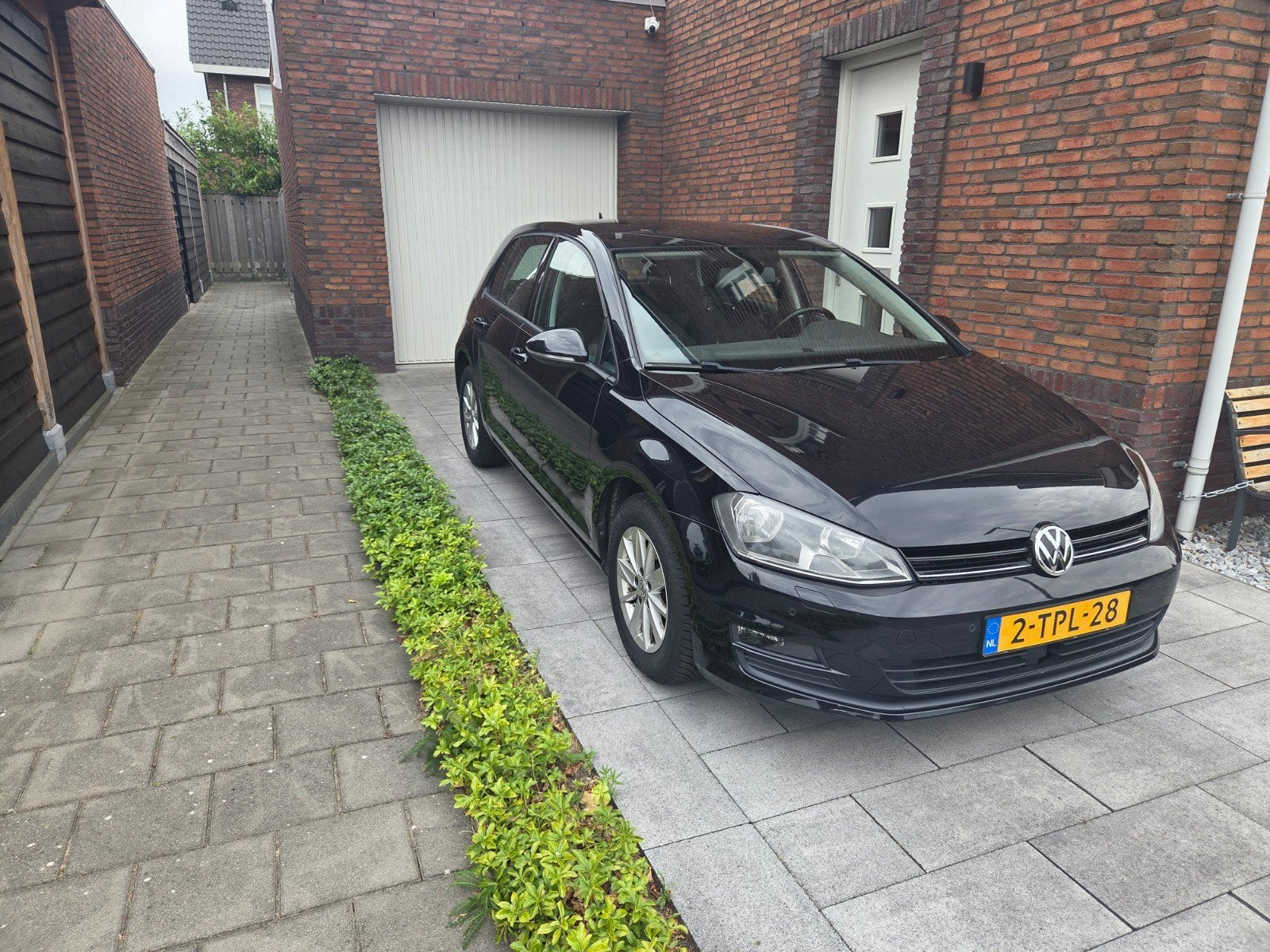 Volkswagen Golf 1.2 TSI Automaat, nw banden, apk, stoelv, Auto's, 4 cilinders, 620 kg, 1151 kg, Geïmporteerd