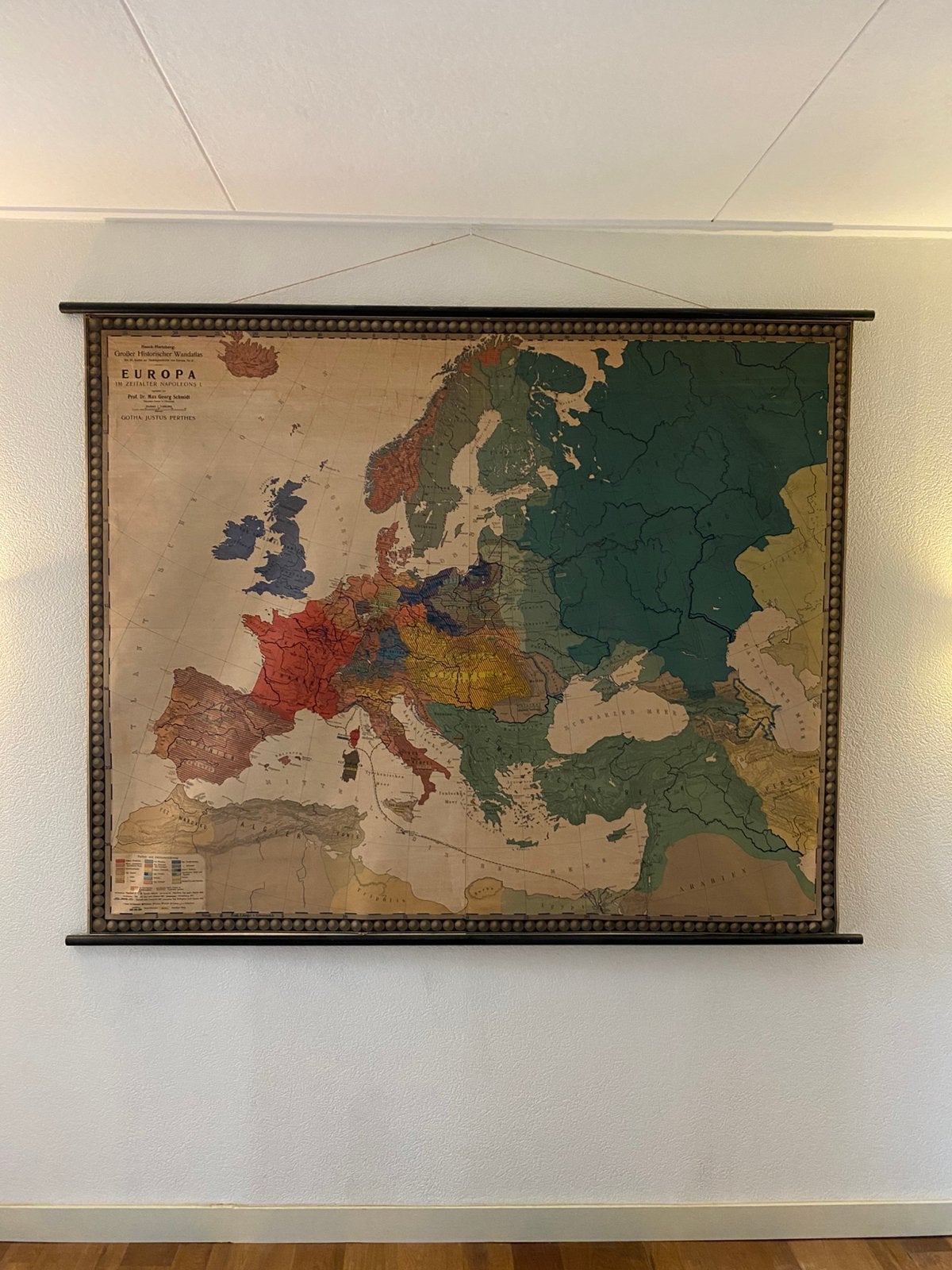 Oude wandkaart Europa, Ophalen
