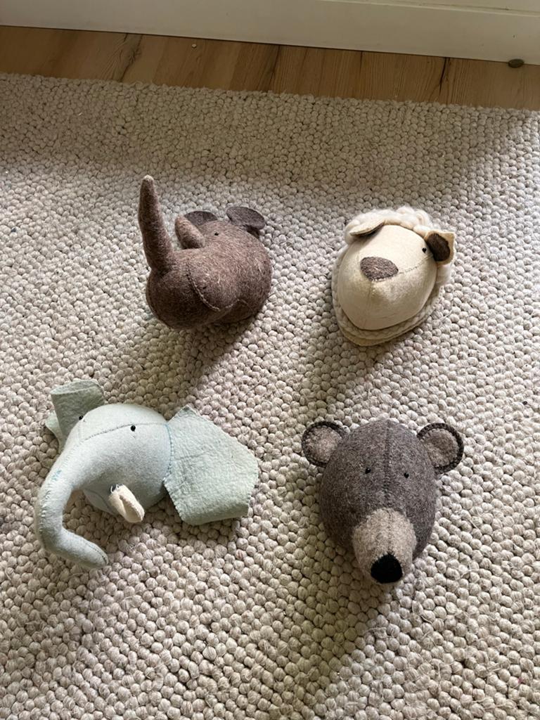 Super leuke vilten dierenkoppen!, Ophalen, Meerkleurig, Overige stijlen, Zo goed als nieuw