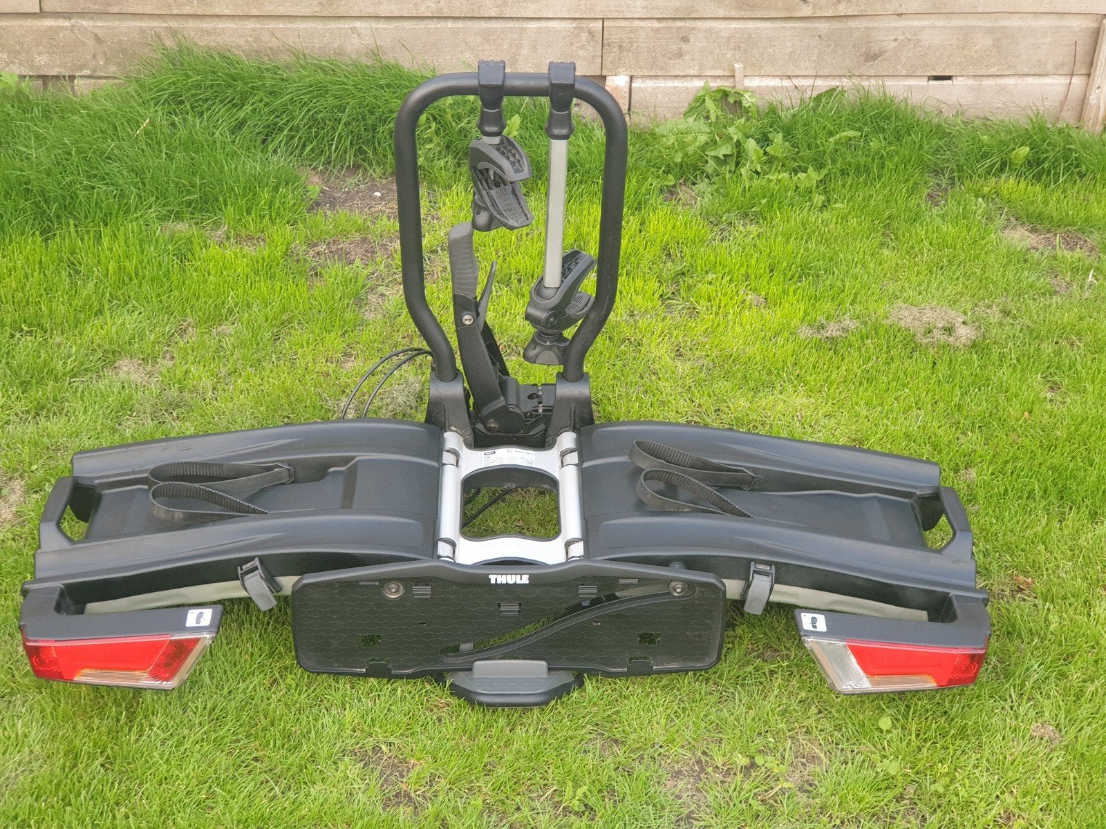 Fietsendrager Thule EasyFold XT2 933 Voor E-bikes Kantelbaar, Ophalen, Gebruikt, Elektrische fiets, 2 fietsen