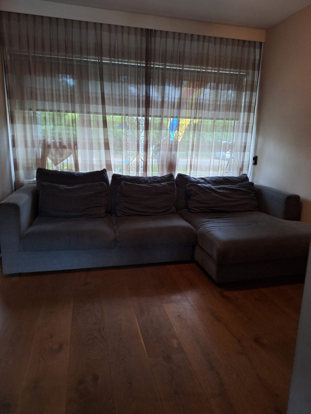 Gijze hoekbank, Ophalen, 250 tot 300 cm, Gebruikt, Modern en comfortabel
