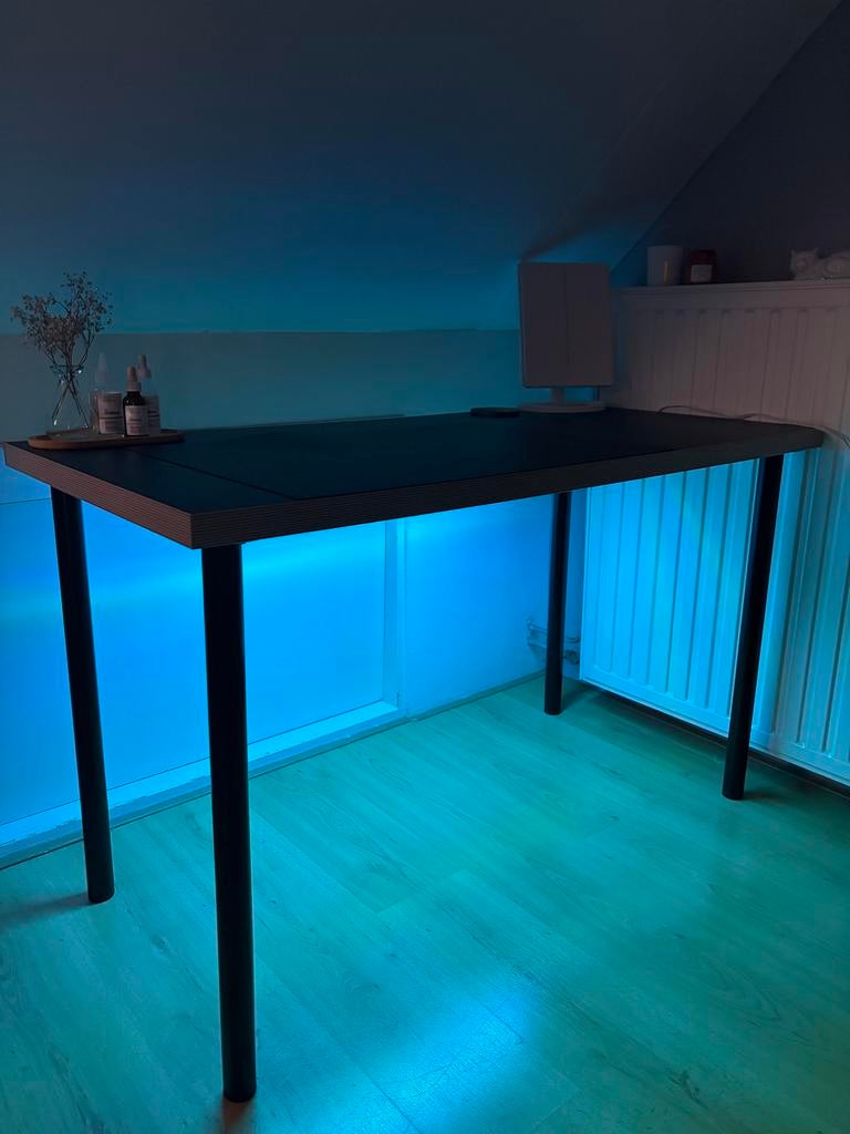 IKEA bureau, zwart met led verlichting - LINNMON / ADILS, Ophalen, Hout, Zo goed als nieuw, Overige merken