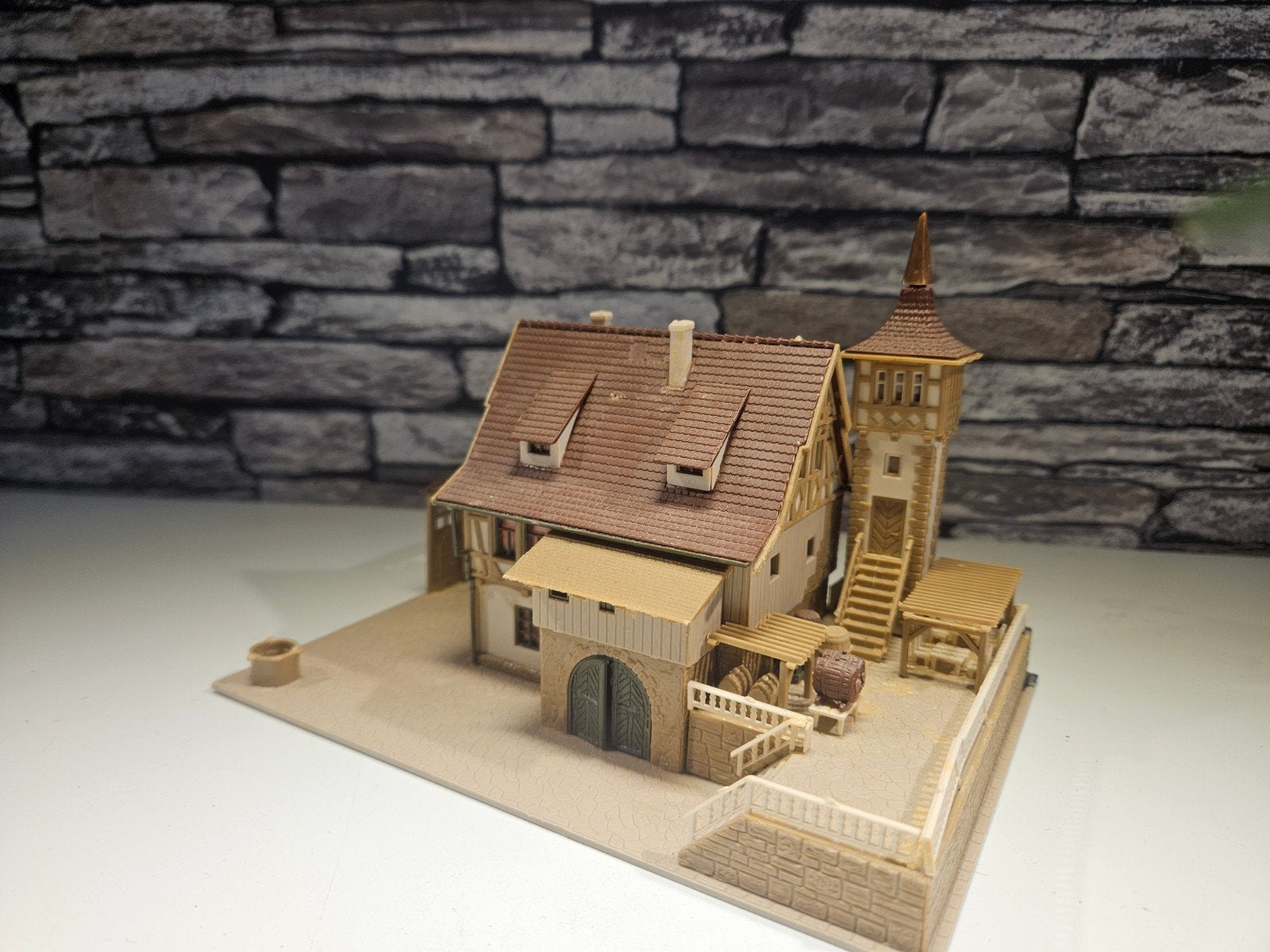 Vakwerkhuis Drankenhandel N spoor modeltrein 1:160, Overige merken, Gebruikt, Gelijkstroom of Wisselstroom, Brug, Tunnel of Gebouw