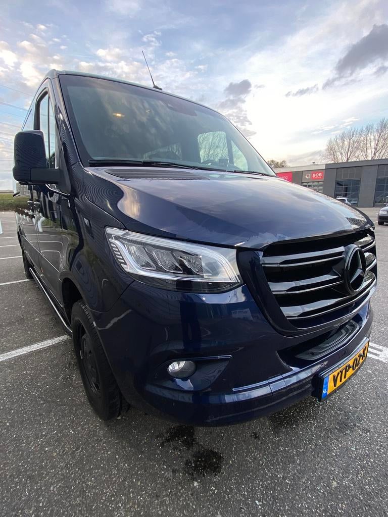 Mercedes-Benz Sprinter 2023 Blauw, Auto's, Bestelauto's, Automaat, Achterwielaandrijving, 190 pk, Blauw