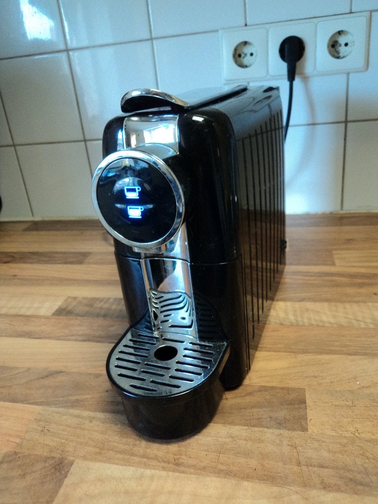 Te koop Nespresso in goed staat,