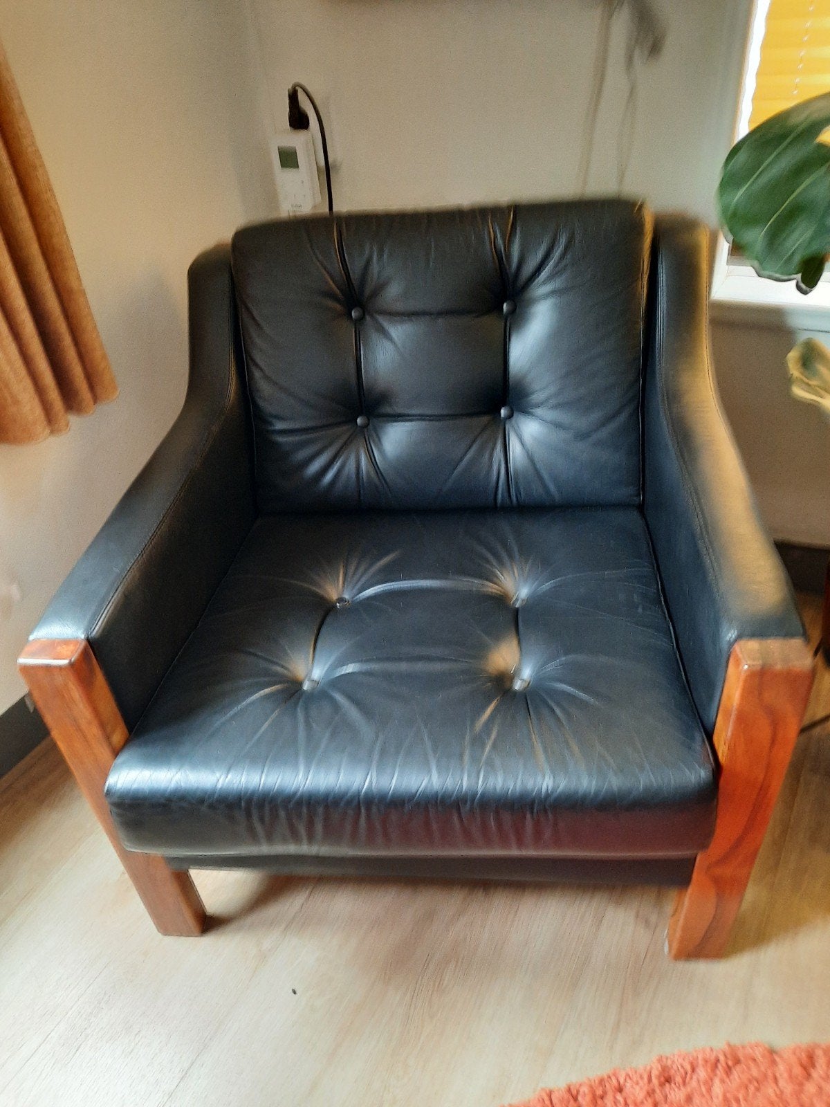 Vintage fauteuil van het merk TopForm, zwart leer ., Huis en Inrichting, Eenpersoons, Ophalen of Verzenden, Zo goed als nieuw