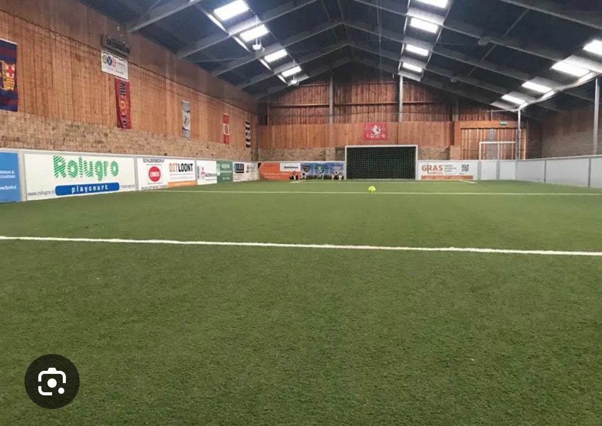 Gezellig een potje zaalvoetbal? Doe mee! (Amateurniveau), Sport en Fitness, Voetbal, Maat M, Ophalen of Verzenden, Nieuw, Bal