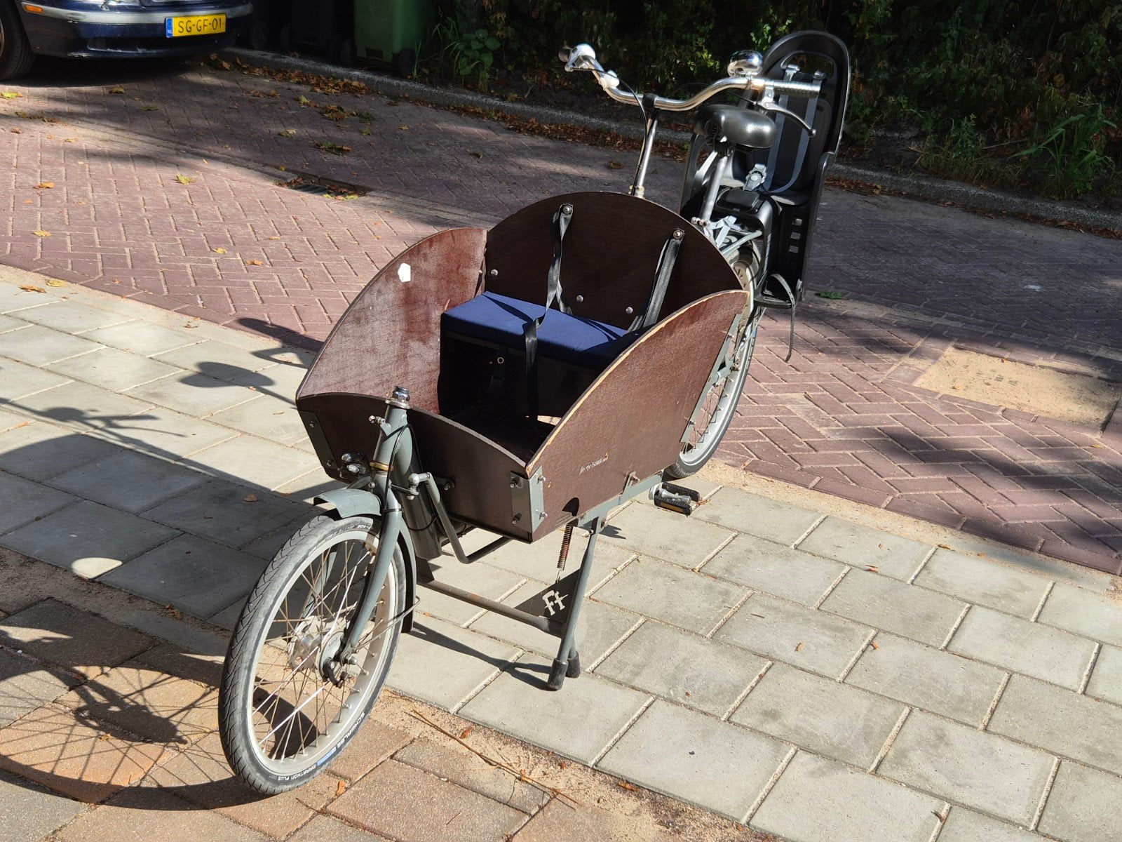 Bakfiets met kleine gebreken - zelf op te knappen, Fietsen en Brommers, Fietsen | Bakfietsen, Ophalen of Verzenden, Gebruikt, 3 kinderen
