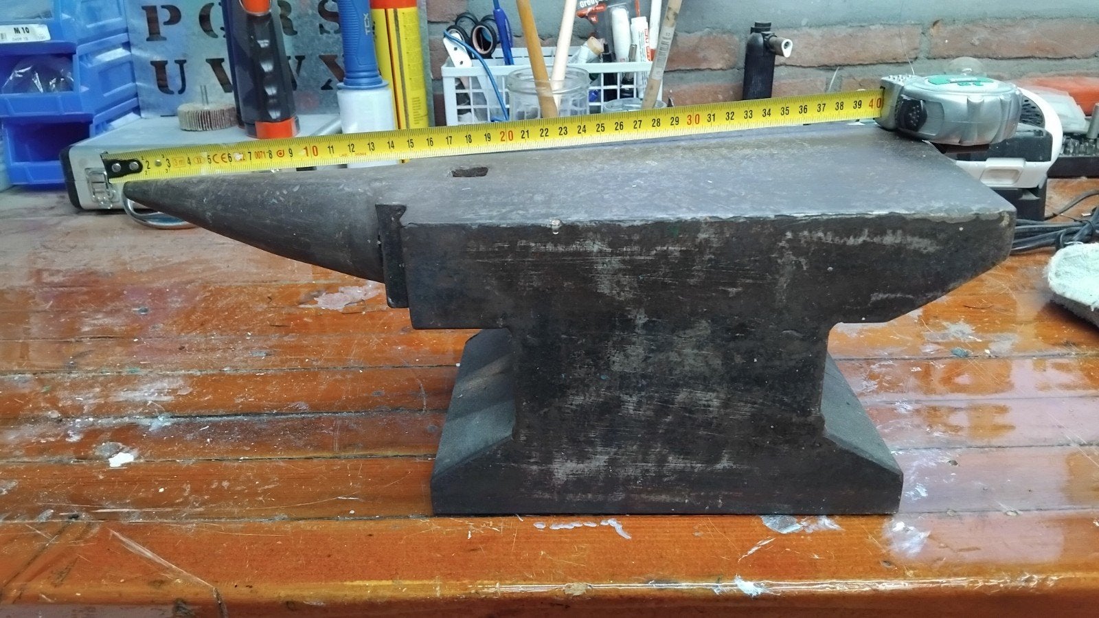 Robuust aambeeld voor metaalbewerking, Ophalen