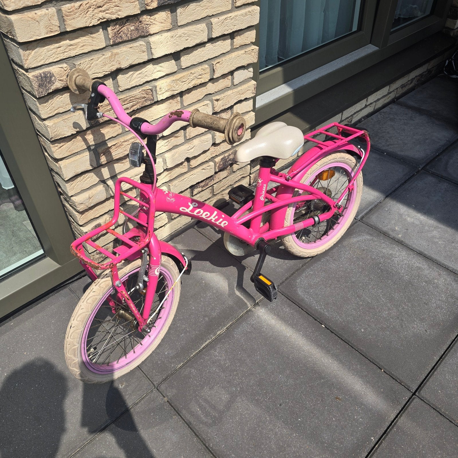 Roze 16 inch meisjesfiets - Lookie, Fietsen en Brommers, Fietsen | Meisjes, Ophalen, Gebruikt, Velgrem, Handrem