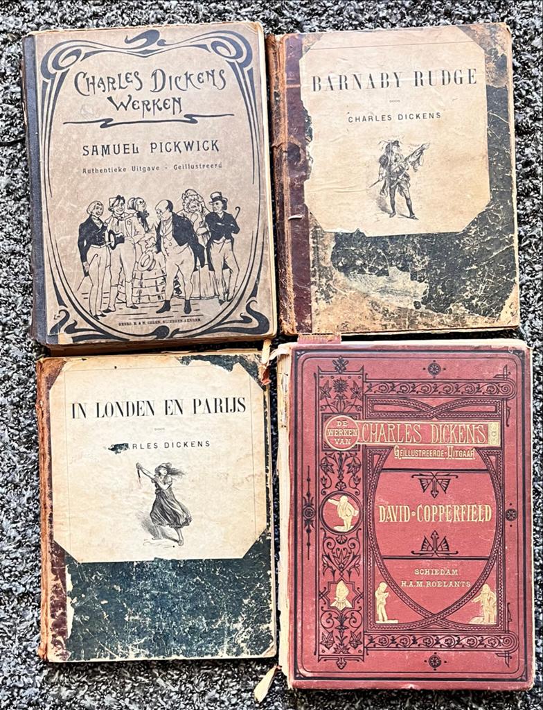 Antieke Charles Dickens Boeken Collectie (4 stuks), Antiek en Kunst, Antiek | Boeken en Bijbels, Ophalen of Verzenden
