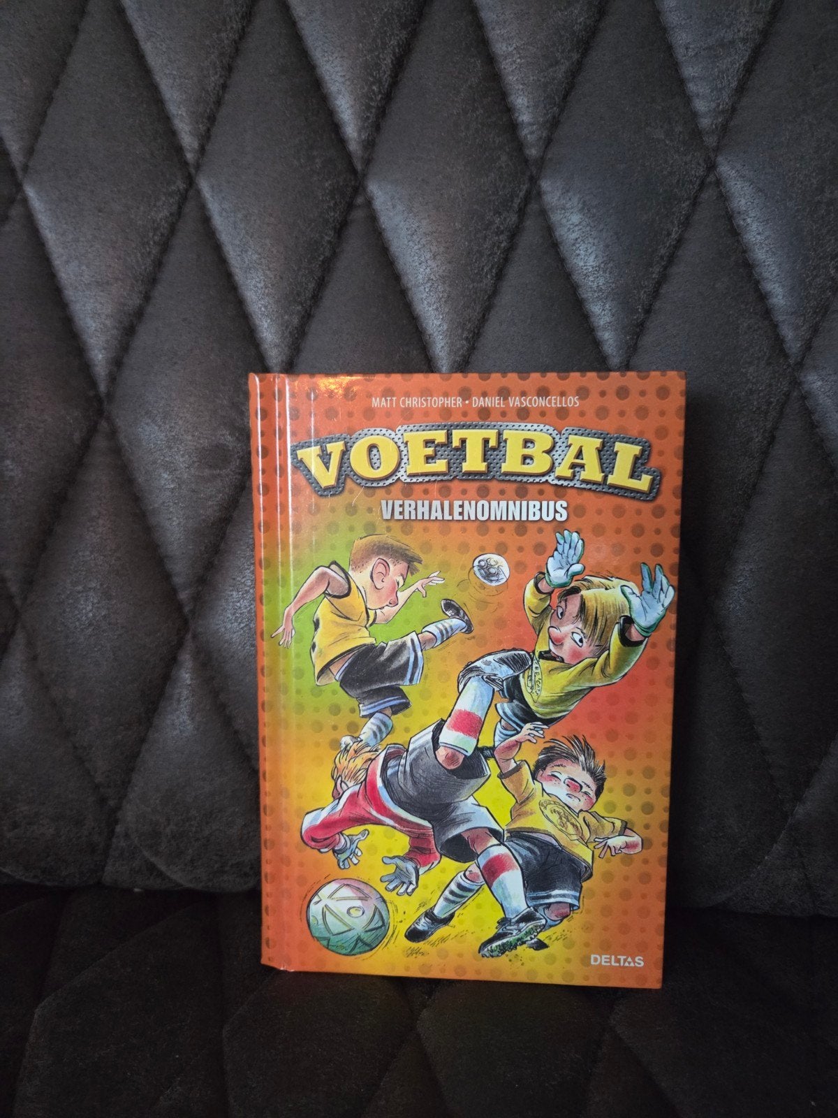 Voetbal Verhalenomnibus - Nieuw voetbalboek voor kinderen, Ophalen of Verzenden, Nieuw, Matt Christopher, Daniel Vasconcellos